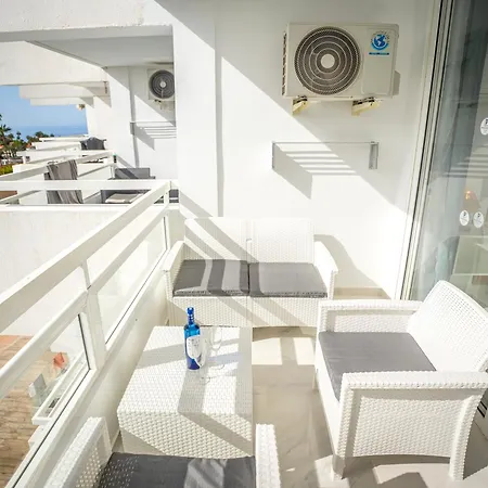 Stylish With Ocean View And Pool, Ponderosa, 322 * Costa Adeje (Tenerife)