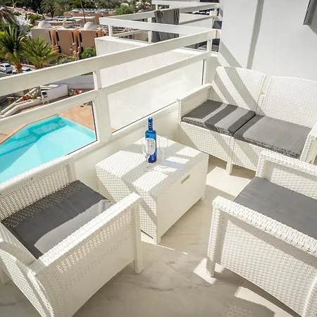Apartment Stylish With Ocean View And Pool, Ponderosa, 322 *