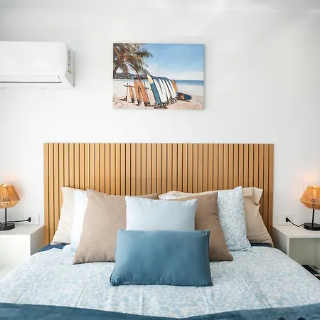 Apartment Stylish With Ocean View And Pool, Ponderosa